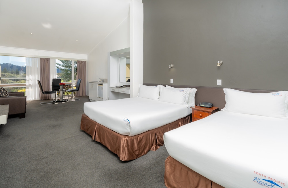 South Pacific Resort Hotel 6/50