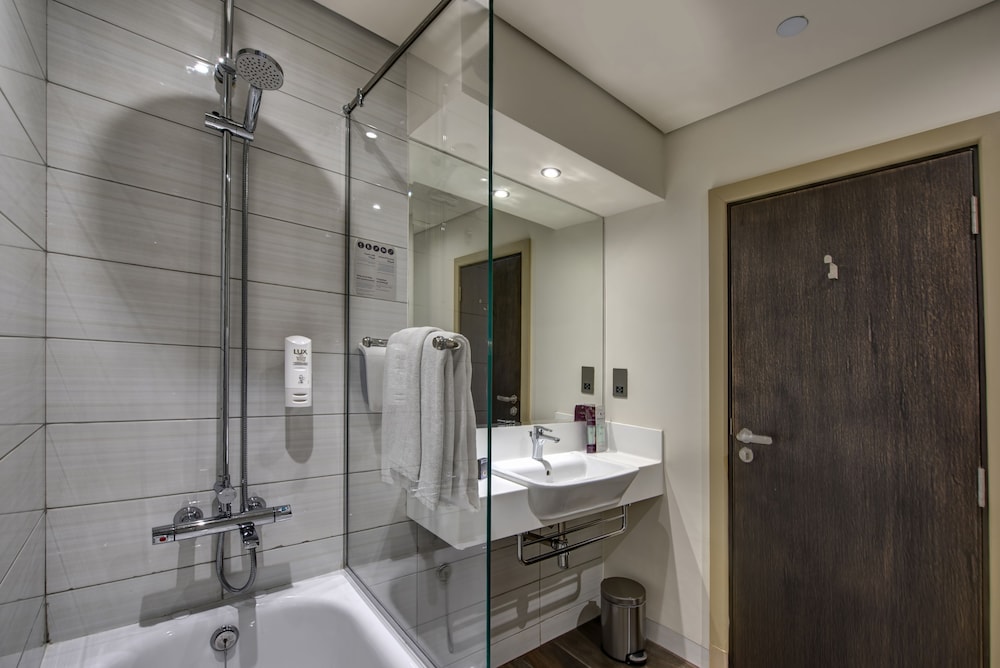 Premier Inn Dubai Al Jaddaf 15/50