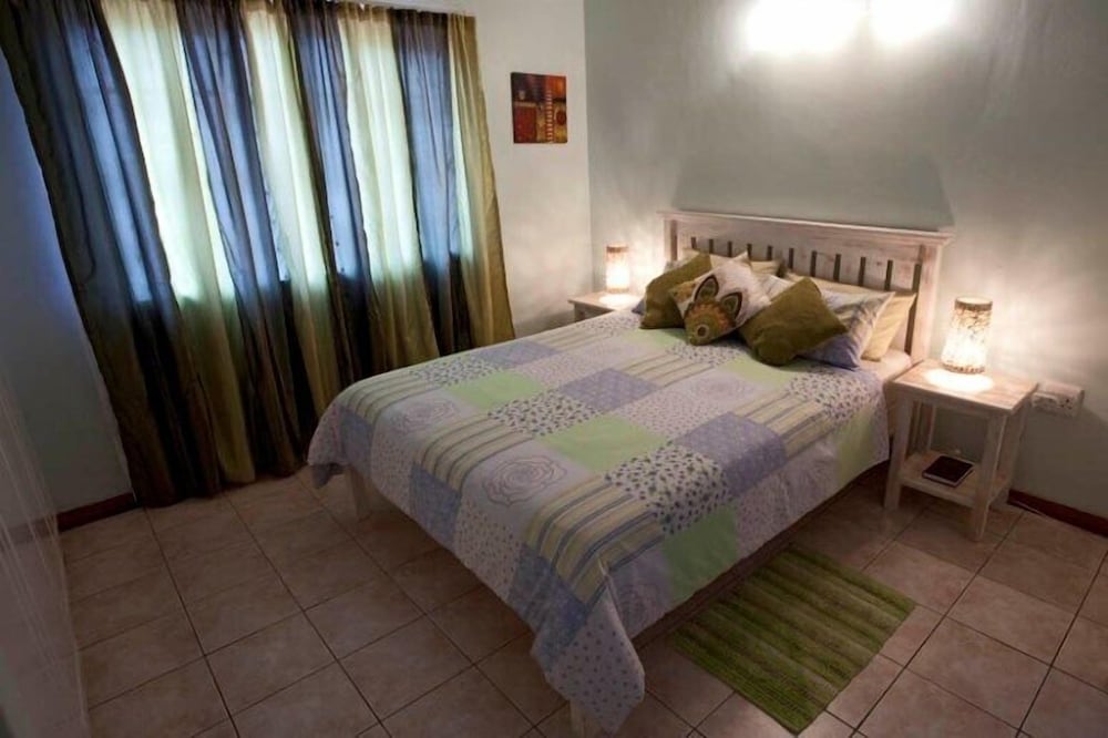Bizafrika Guest Lodge &amp; Conference Center 11/50