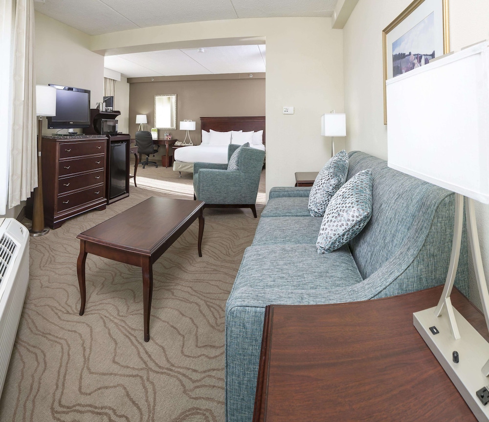 DoubleTree by Hilton Boston - Milford 28/58
