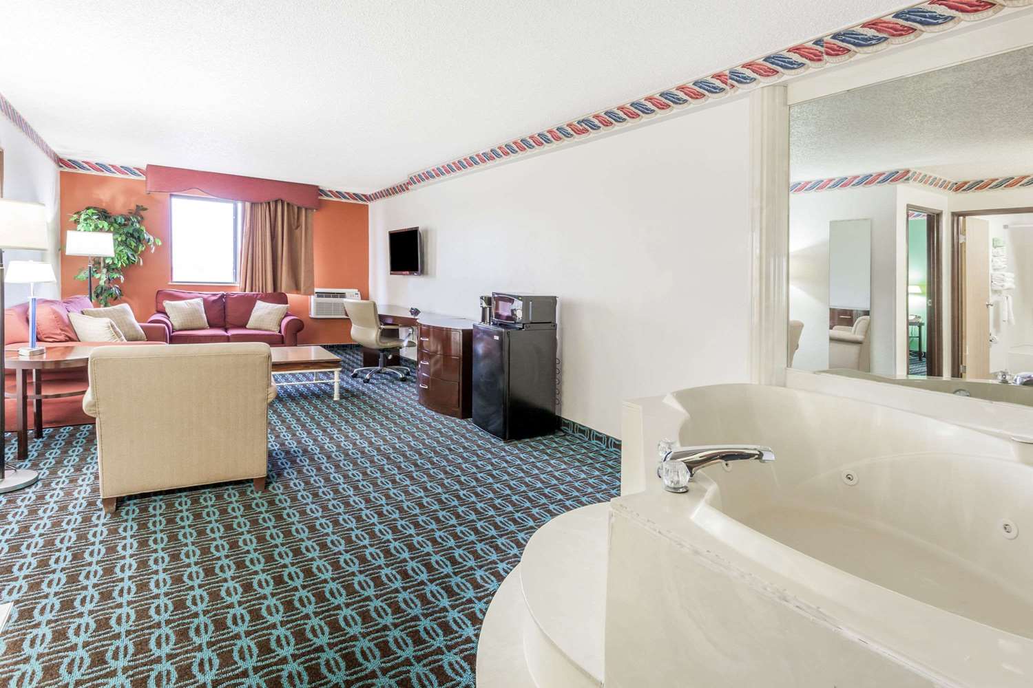 Super 8 By Wyndham Sterling Heights/Detroit Area 7/10