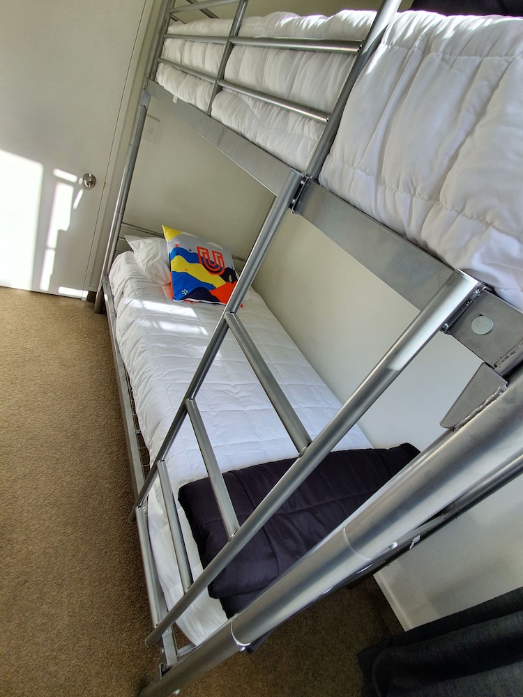 U Studios Paraparaumu, SureStay Collection by Best Western 20/46