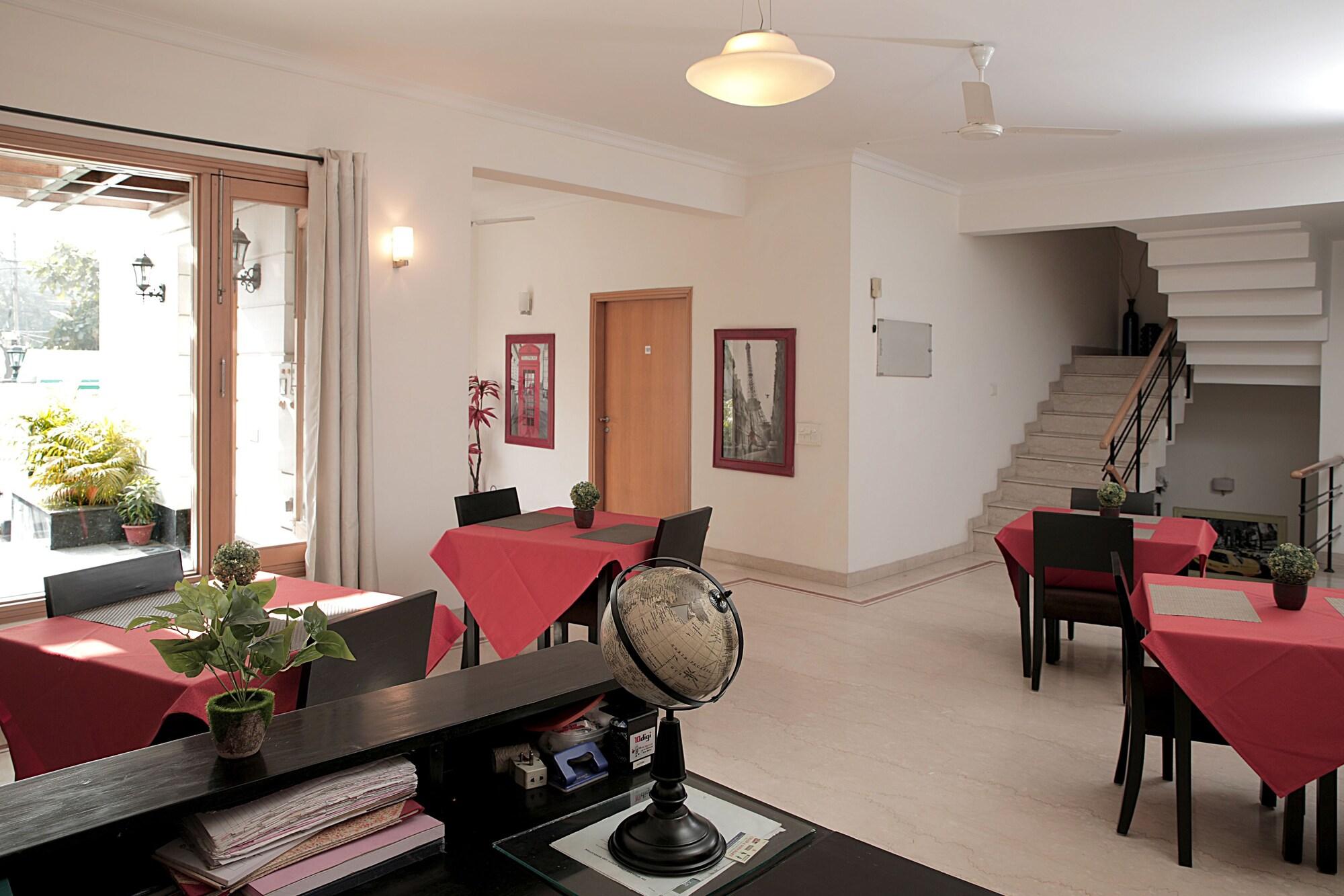 Ahuja Residency Cyber City I 16/27