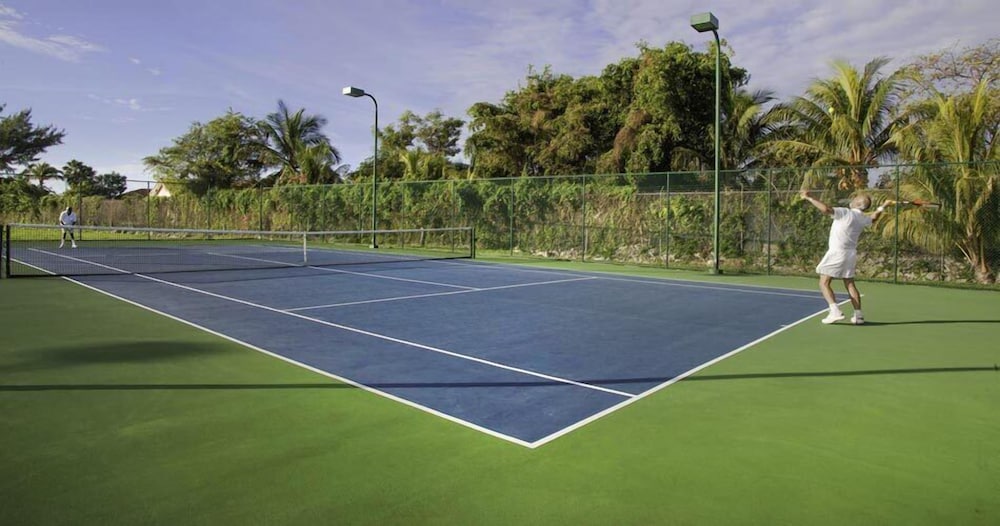 Palm Cay Beach Club & Marina 25/48