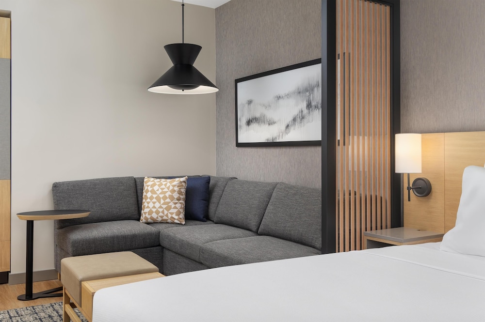 Hyatt Place Toronto Airport 29/50