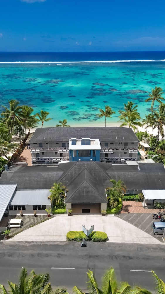Moana Sands Beachfront Hotel 56/58
