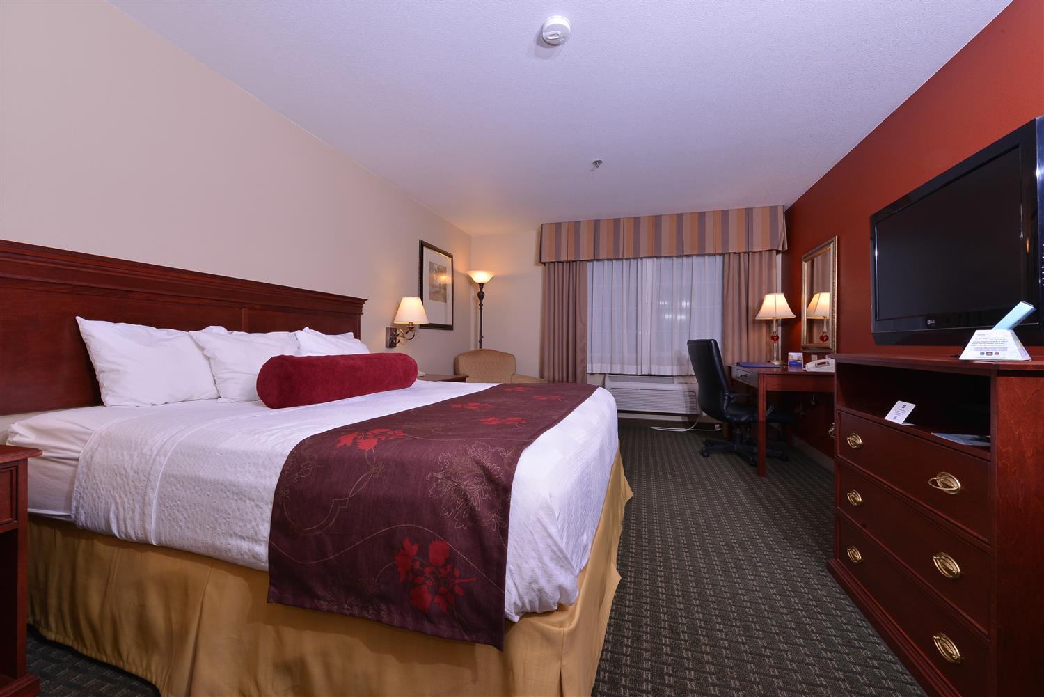 Best Western Plus Rama Inn 10/54