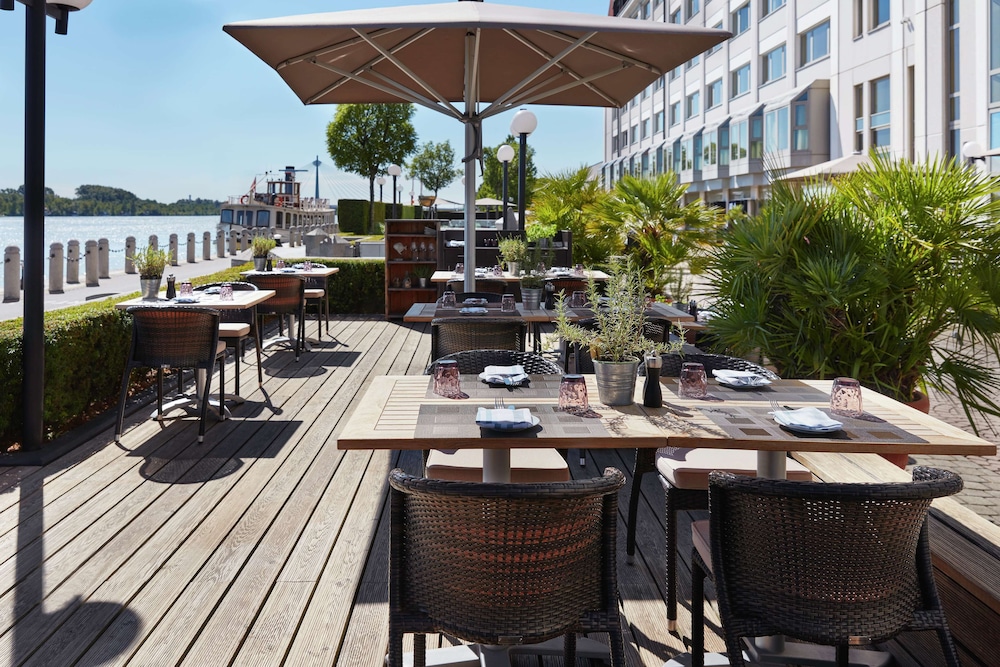 Hilton Vienna Danube Waterfront 62/87