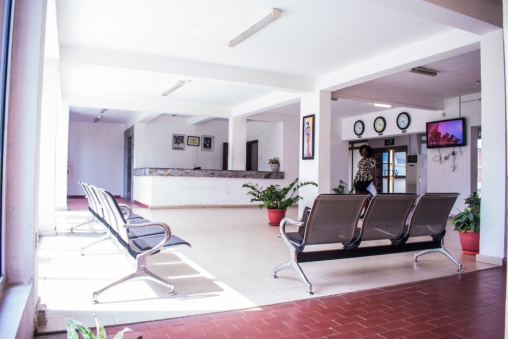 Dbi Guest House 8/50
