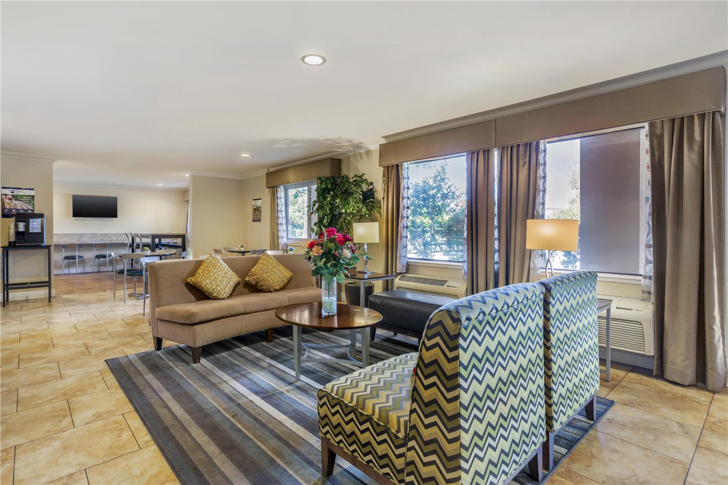 Best Western Plus Pleasanton Inn 13/23