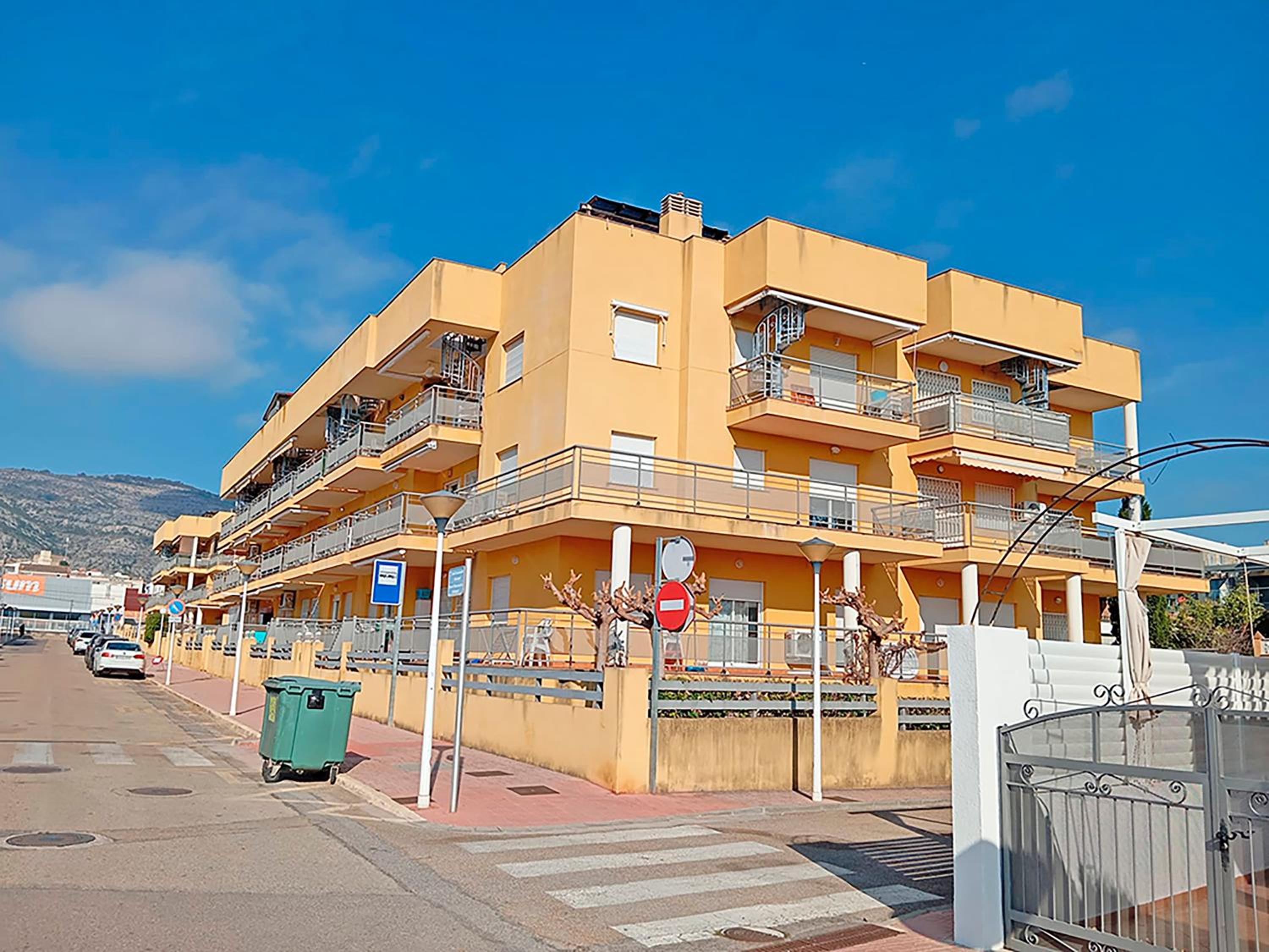 APARTAMENTOS LOS ALMENDROS 3000 2/26