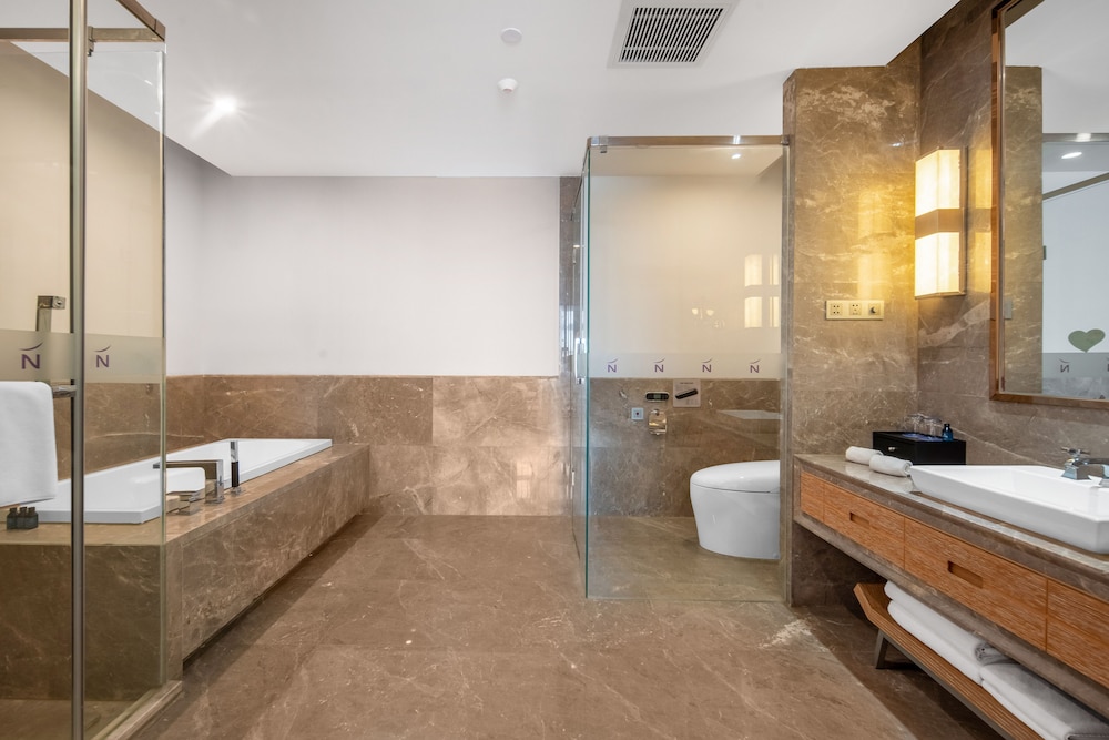 Novotel Huashan 44/50
