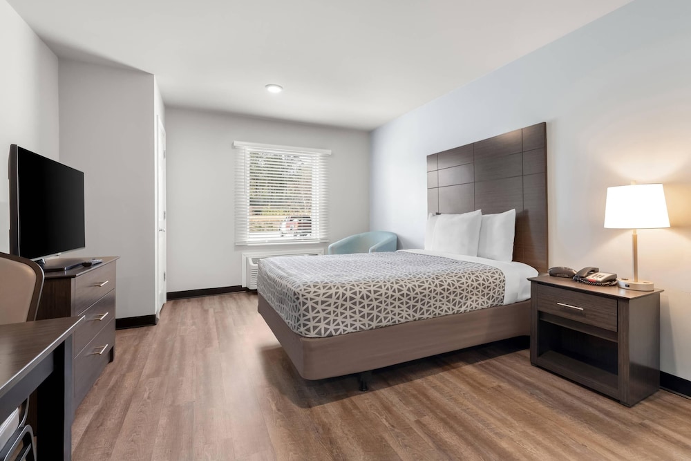 WoodSpring Suites Atlanta Airport 24/56