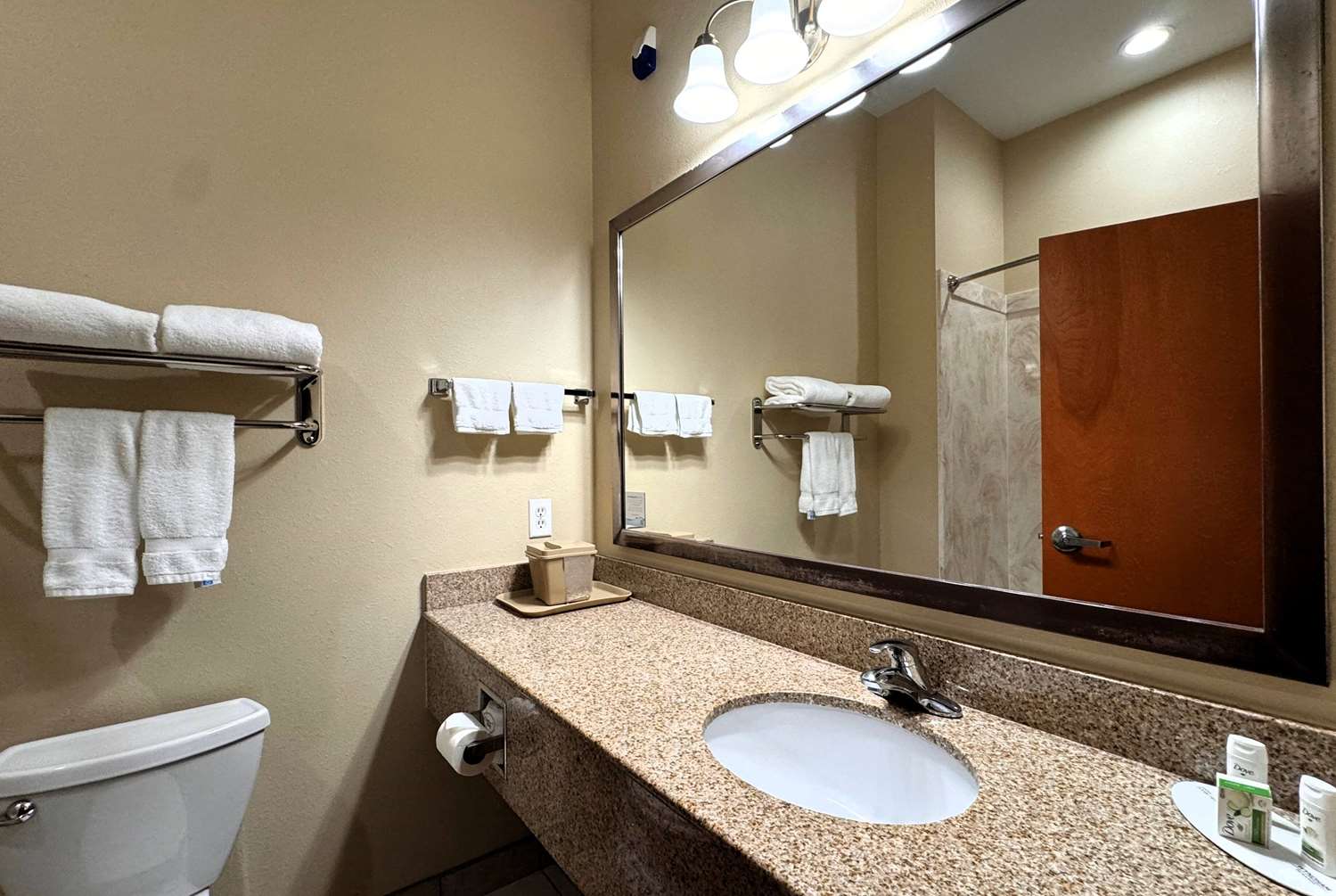 Ramada By Wyndham College Station 54/55