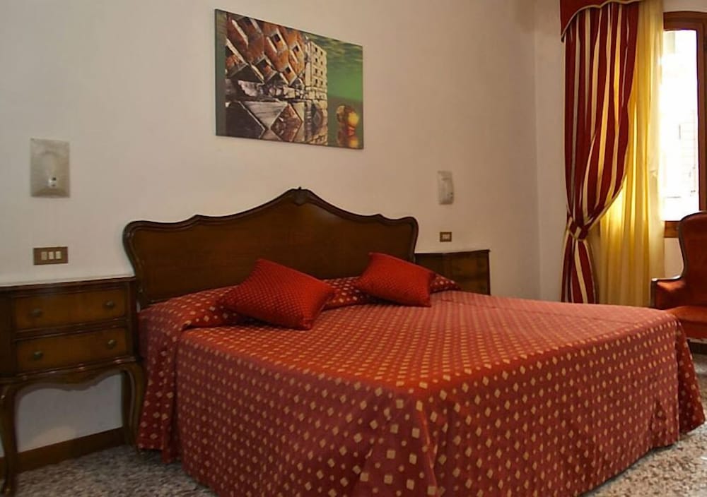 Hotel Fontana 14/28