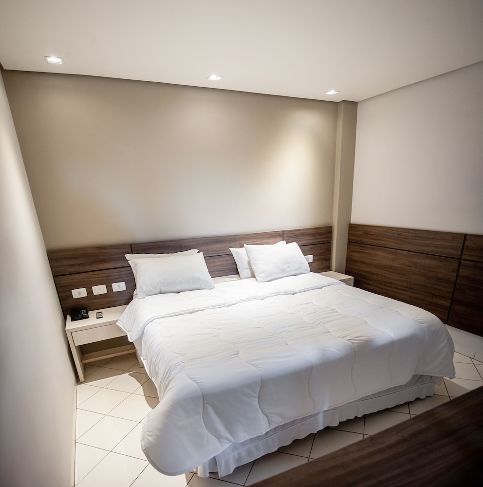 London Hotel 7/50
