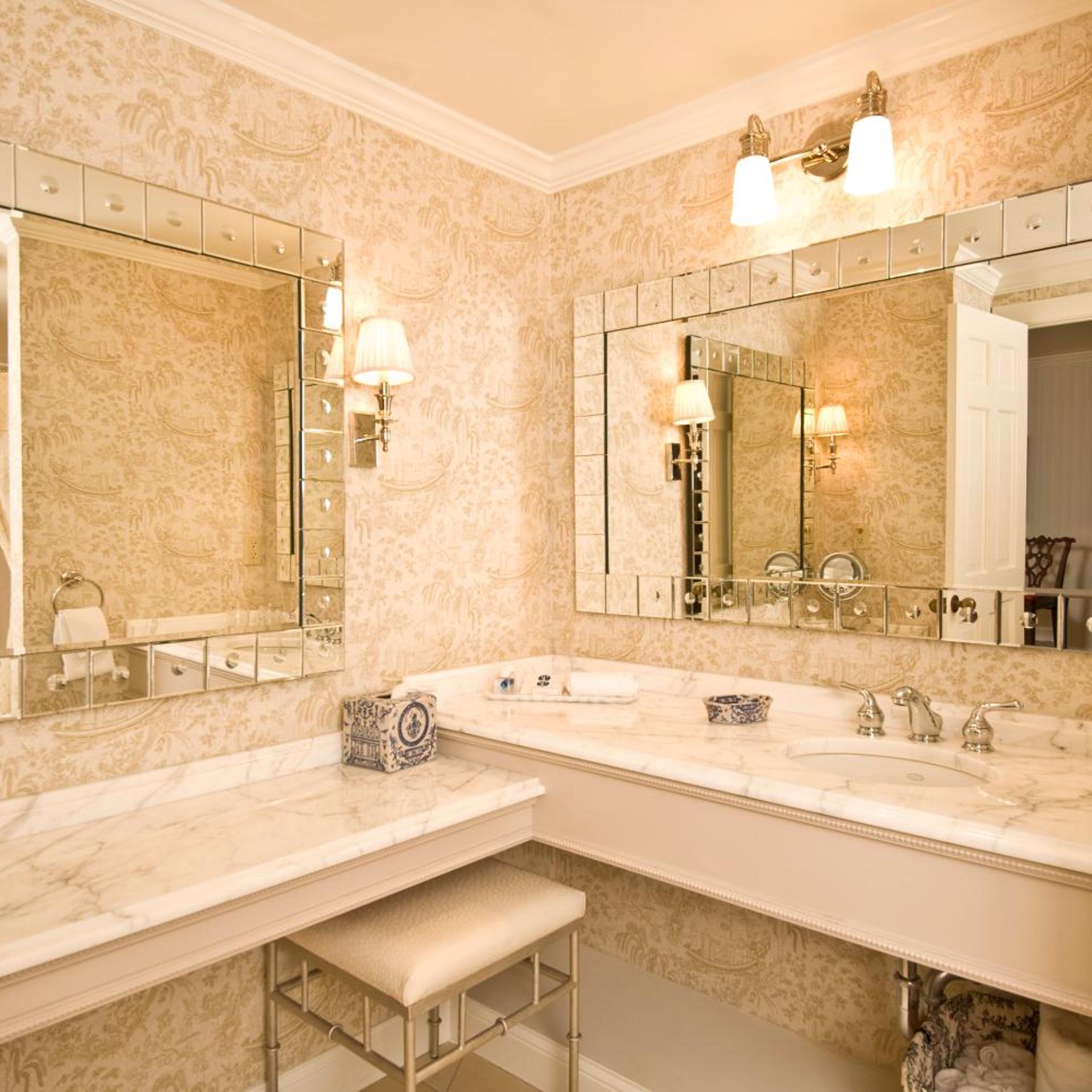 Deluxe, Double Bed, Lateral Side Sea View, Saybrook Point Inn, Marina & Spa 3/4