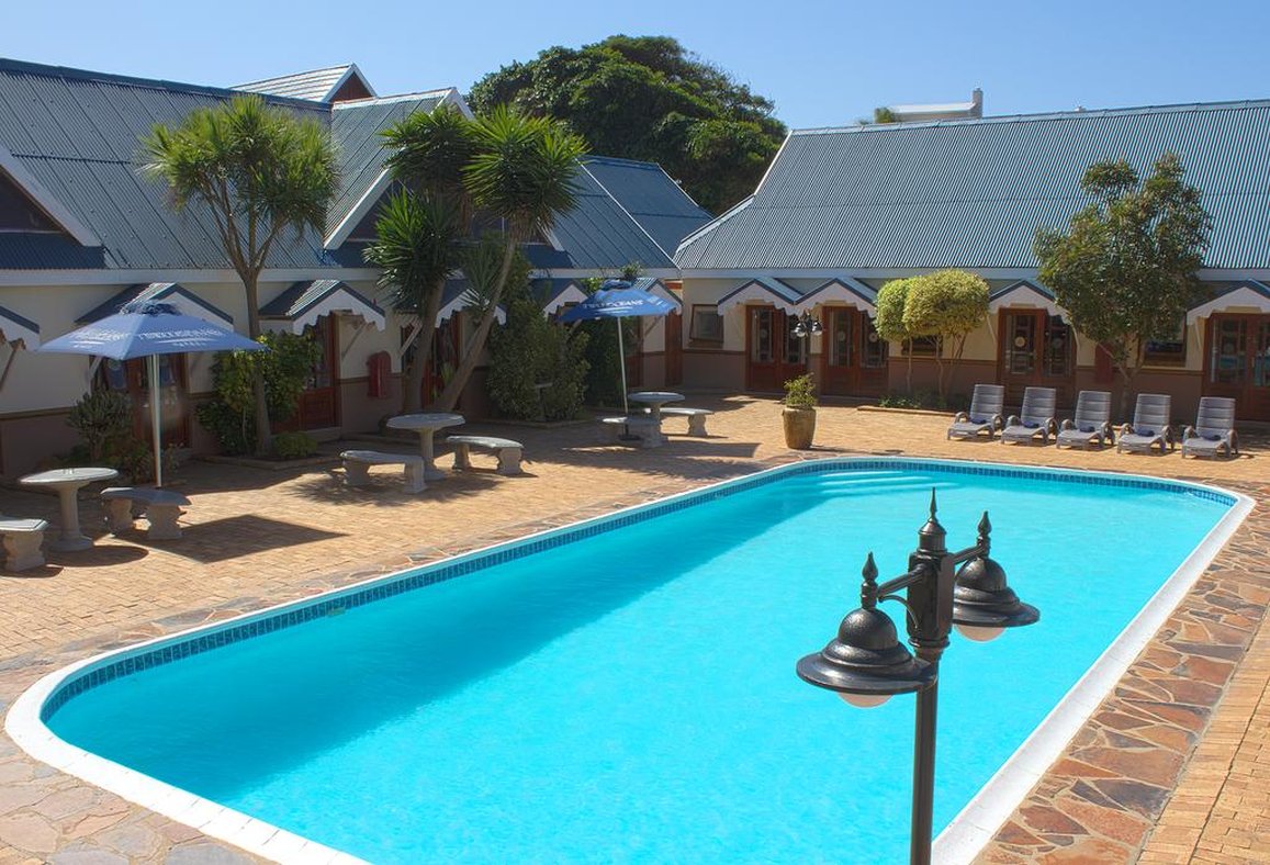 Oceans Hotel and Self Catering 15/16