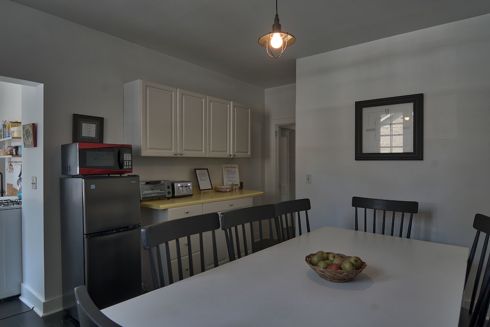 Charlevoix House 34/50
