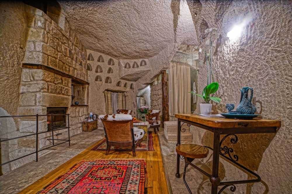 Anatolian Houses 61/73