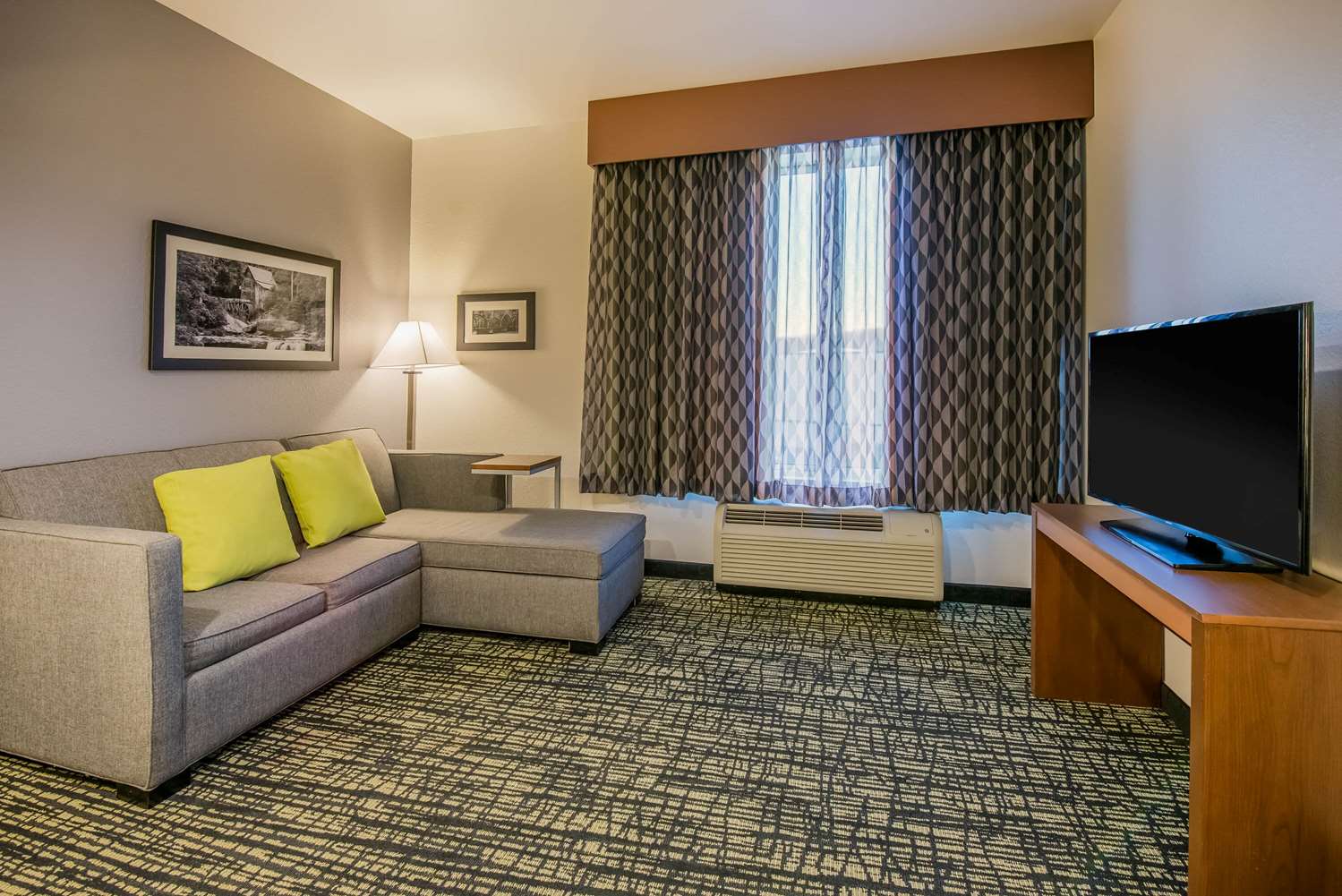 La Quinta Inn & Suites by Wyndham Morgantown 39/60