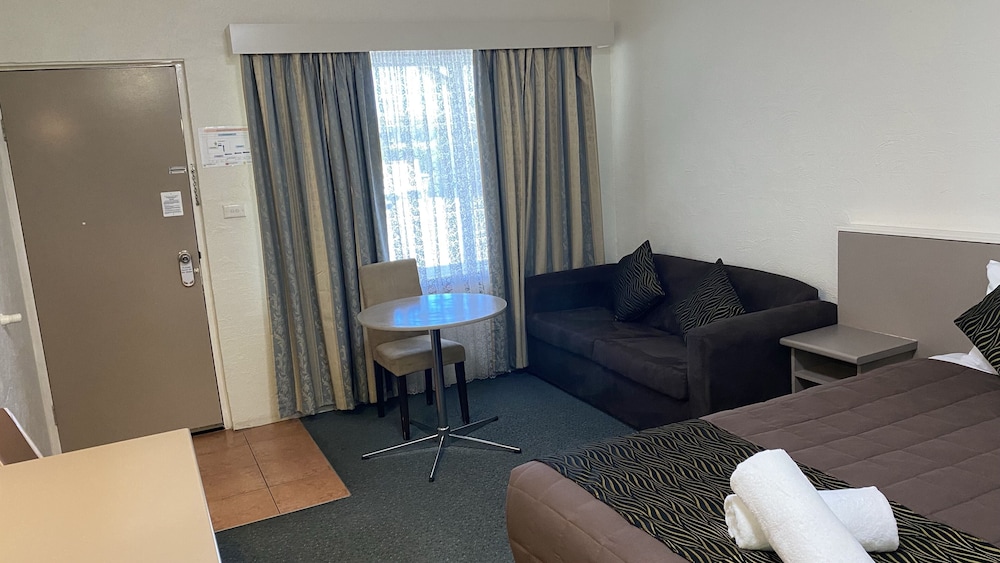 Sapphire City Motor Inn Inverell 20/34