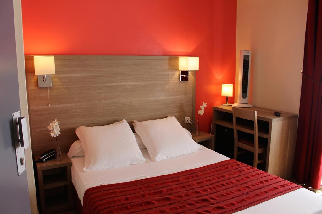 AMADEUS HOTEL 14/40
