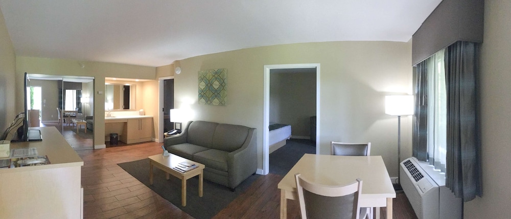 Best Western Plus South Coast Inn 43/72