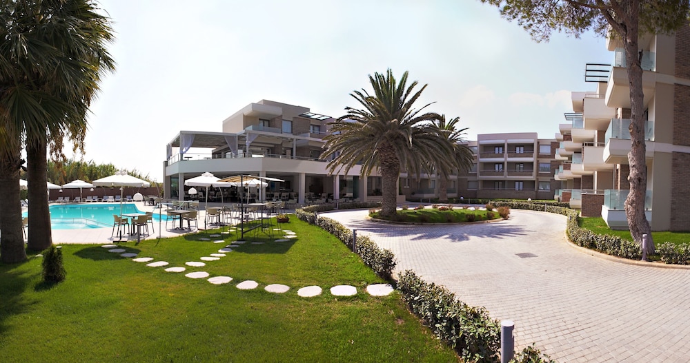 Elysion Hotel 39/43