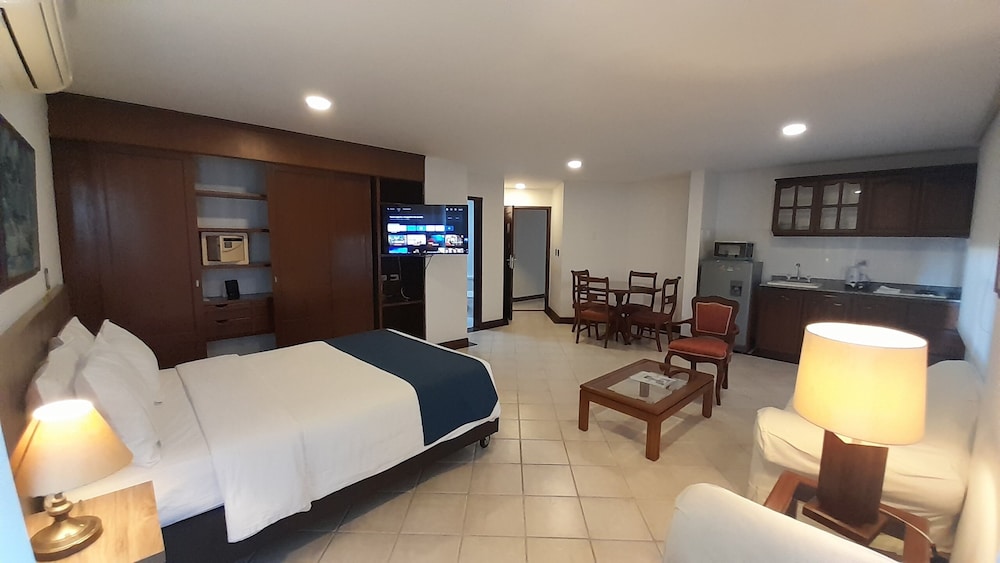 Travelers Apartamentos Y Suites Cali Castellon 10/29
