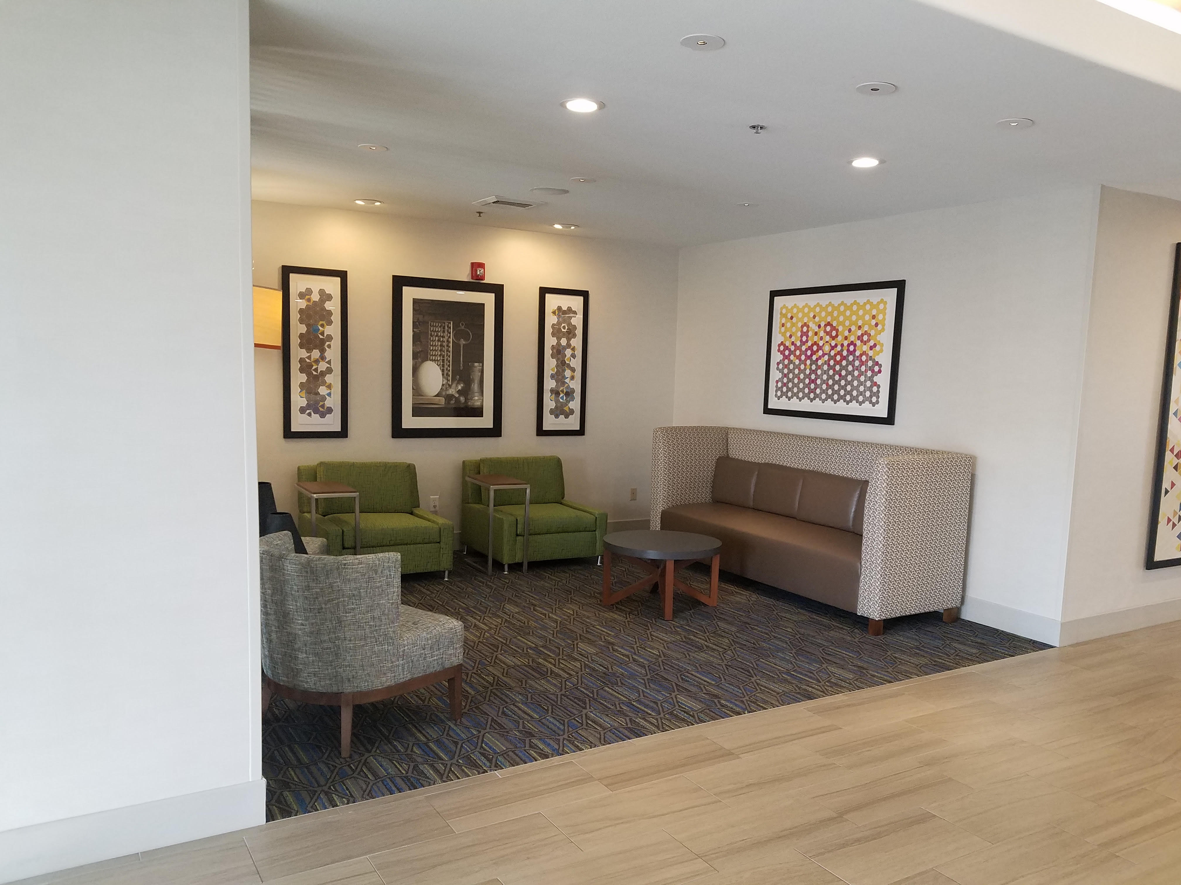 Holiday Inn Express Hotel And Suites Dinuba West 18/22