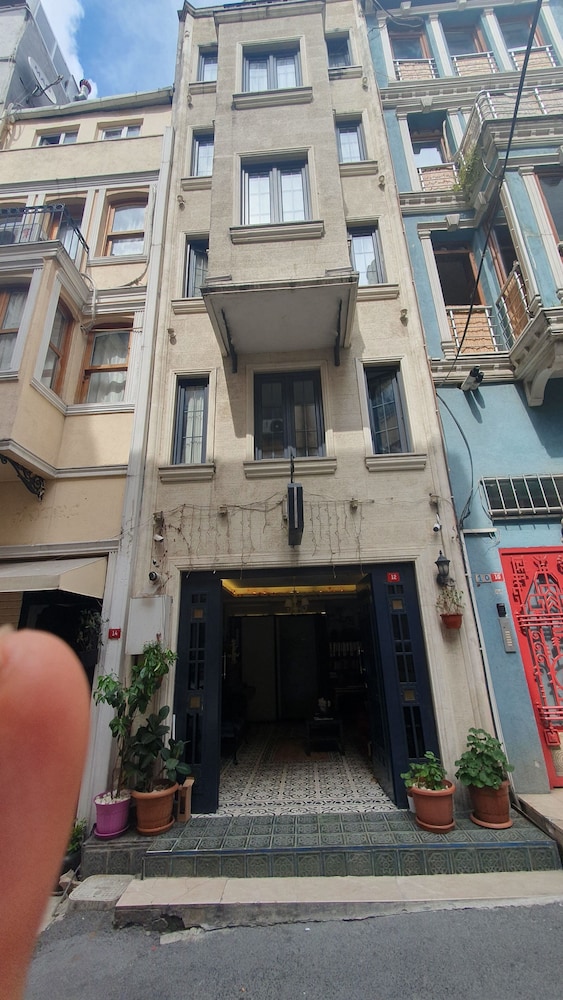 A Plus Residence 7/47