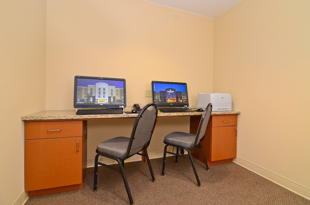Candlewood Suites Chambersburg 46/63