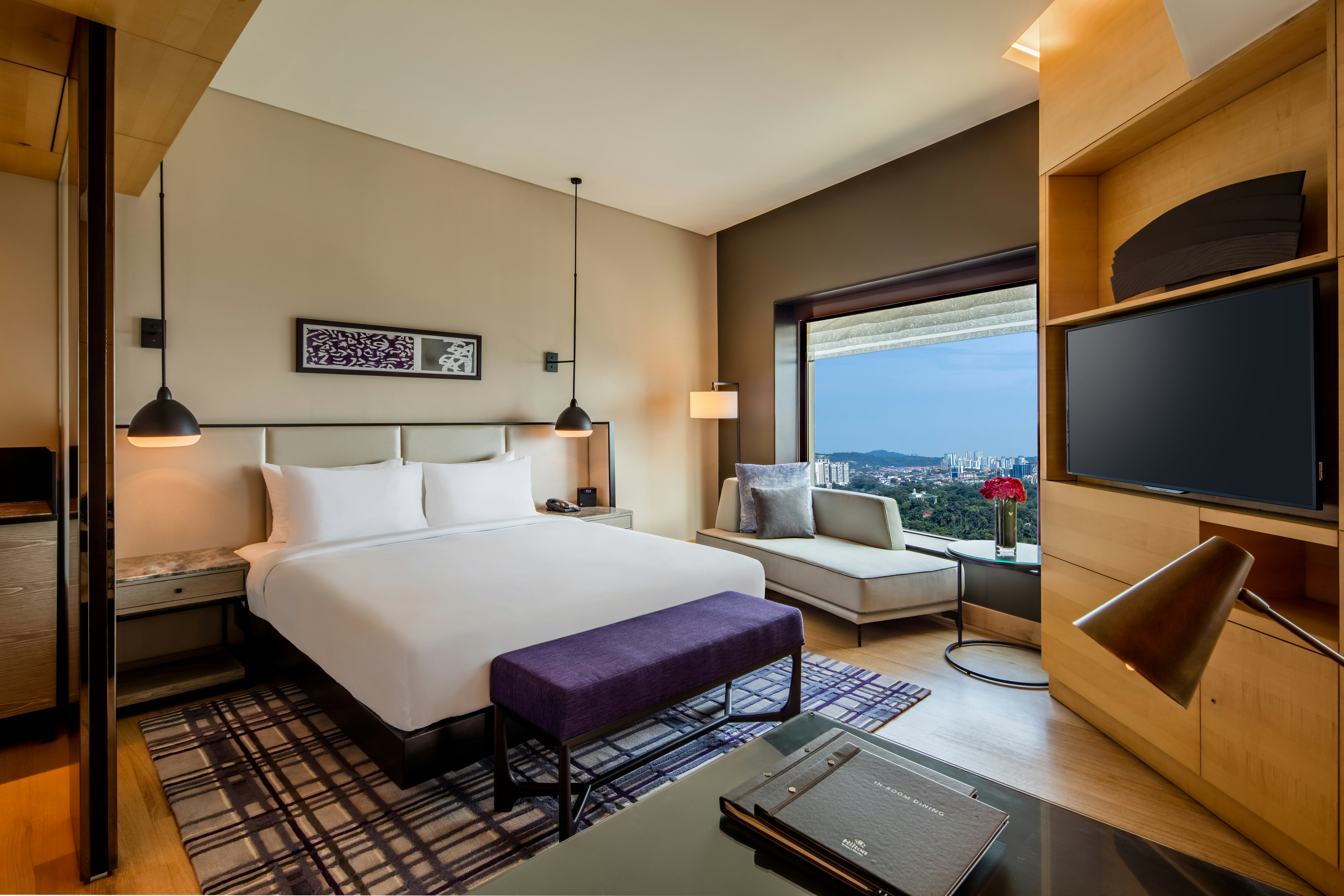 غرفة ديلوكس بسرير كينج، Hilton Kuala Lumpur 6/8