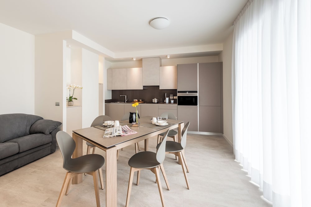 Hesperia Hotel & Residence 38/50