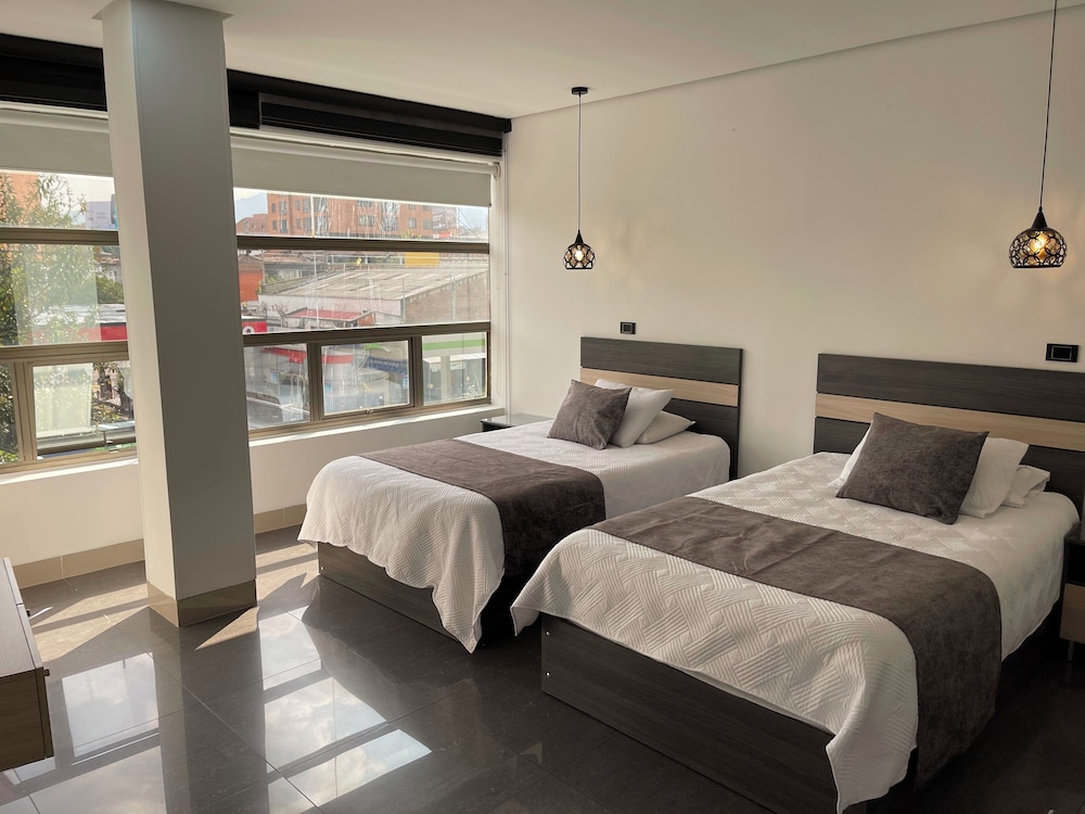 Hotel Merlott 70 17/63