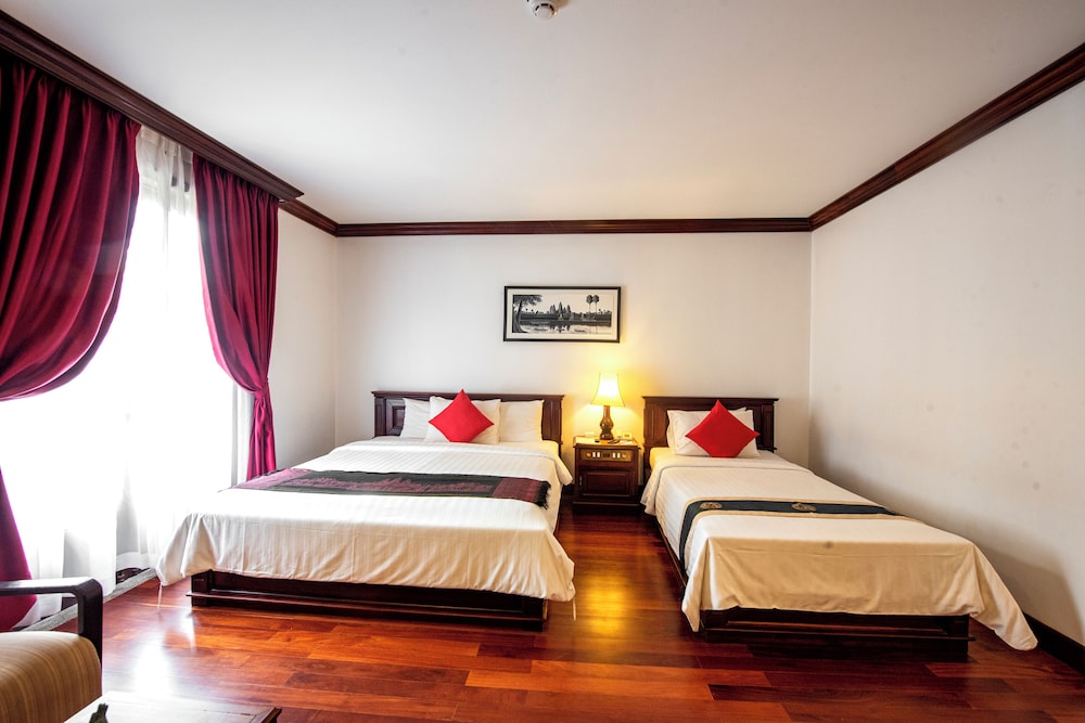 2 Bedrooms, Family, 1 King and 1 Single Beds