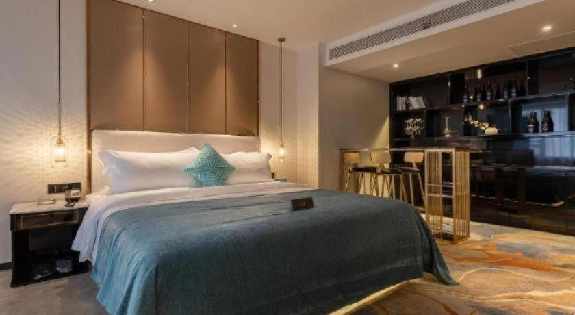Xana Deluxe Hotel (Beijing Guanganmen Subway Station) 30/48