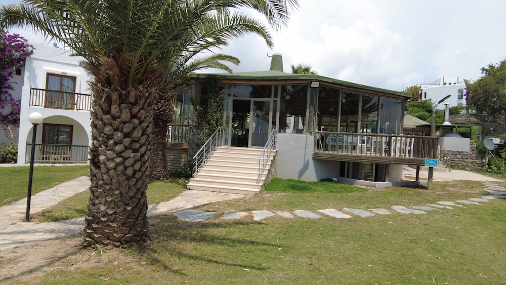 Gumbet Cove Hotel 46/50