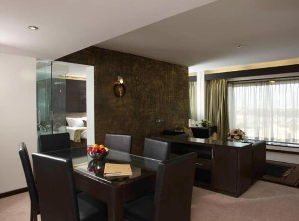 Welcomhotel by ITC Hotels, Ashram Road, Ahmedabad 55/71