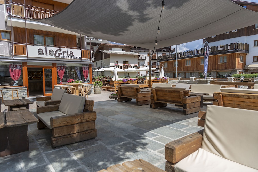 Hotel K2 42/64