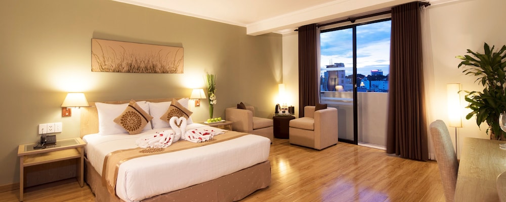 Vien Dong Hotel 12/50