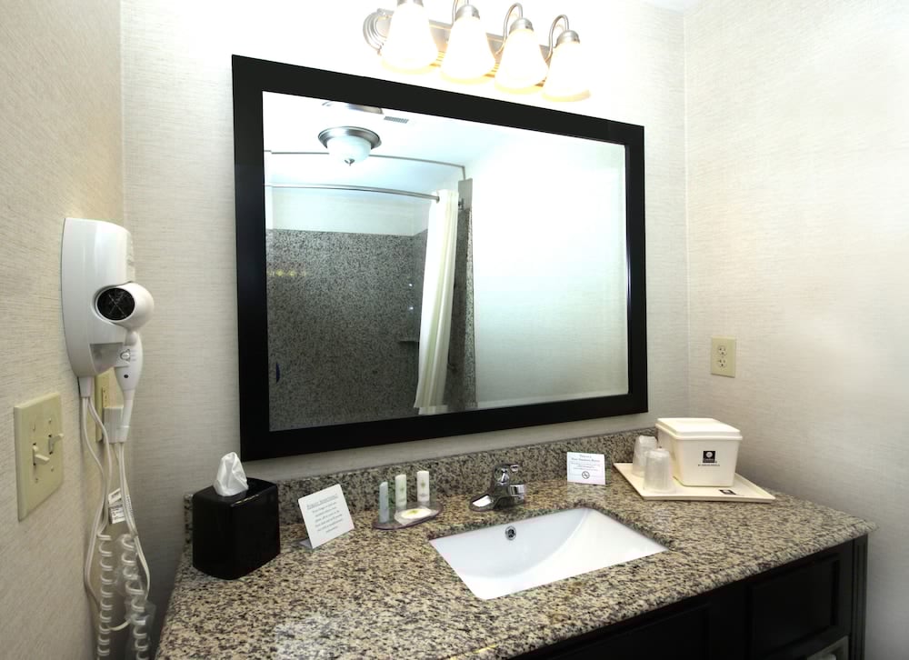 Comfort Inn & Suites Franklin East 25/47