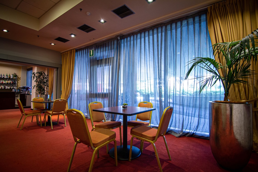Hotel Tuscany Inn 43/76