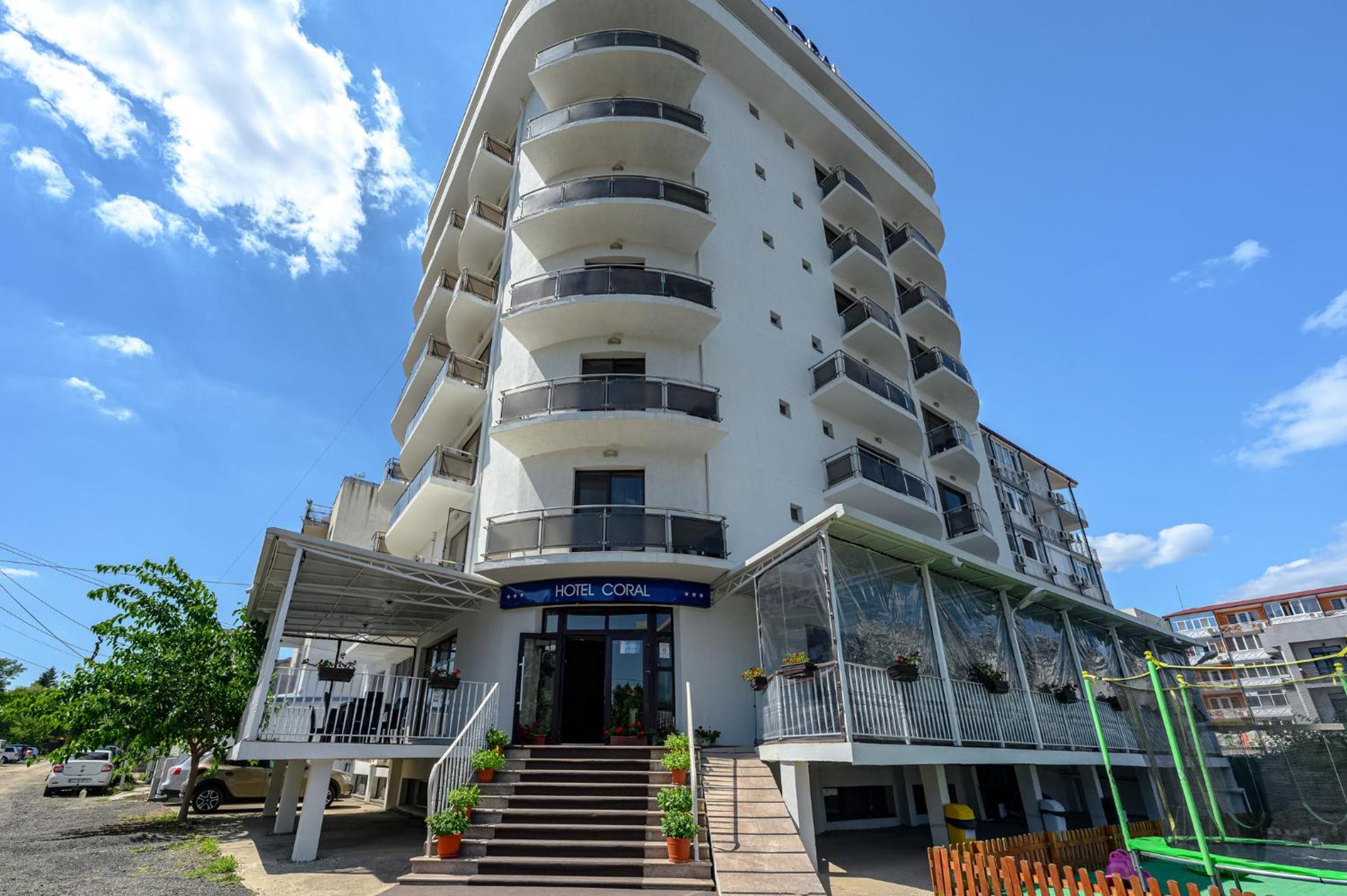 Hotel Coral 4/49