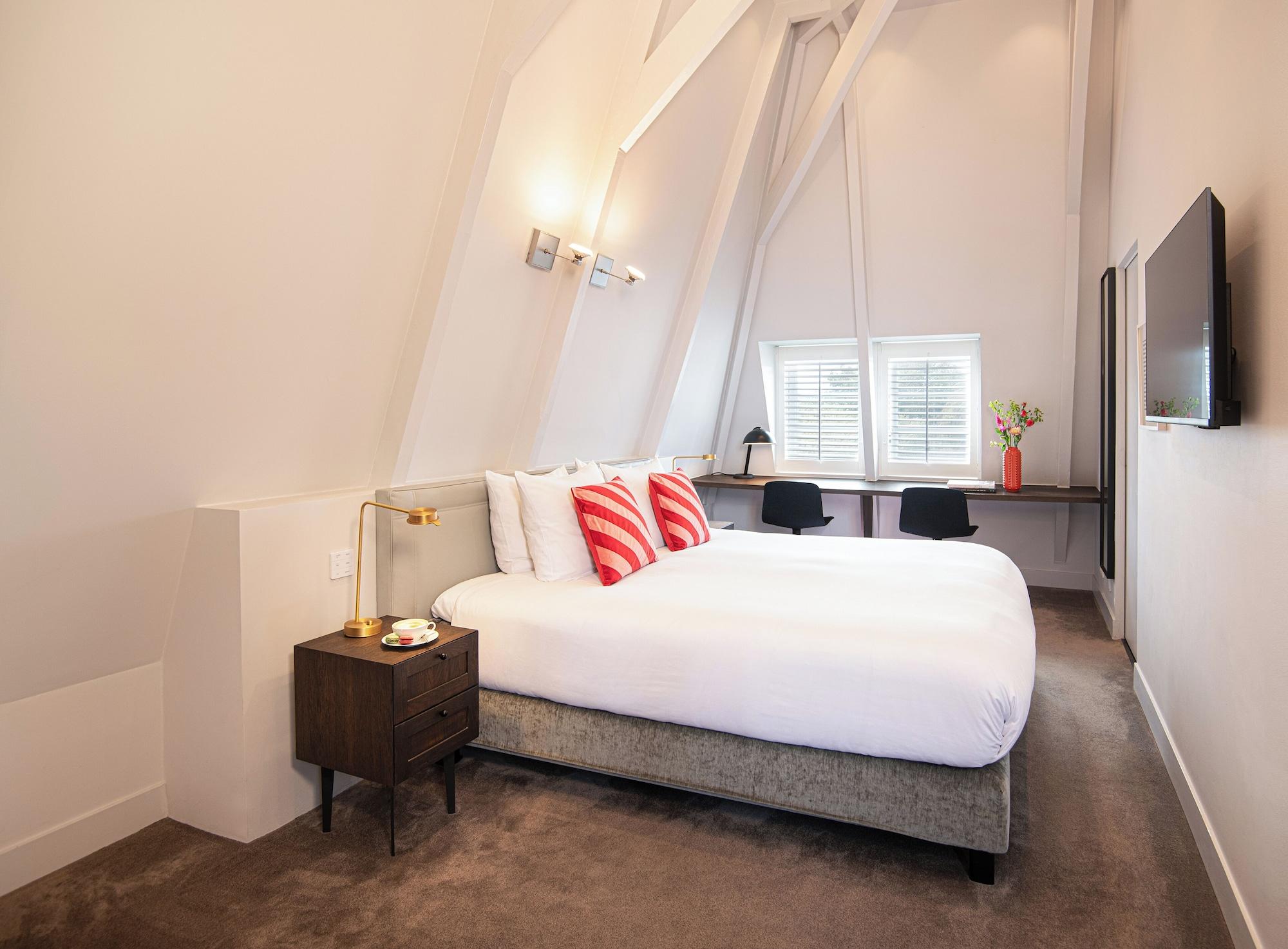 Grand, Double Bed