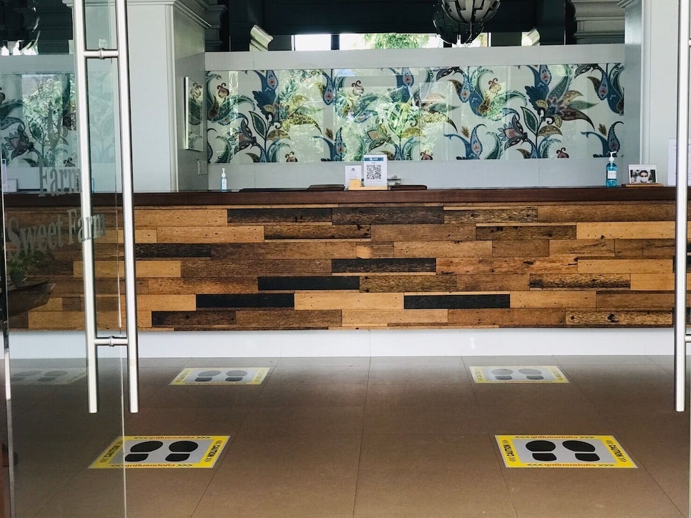 Farmhouse Hotel Ranong 48/68