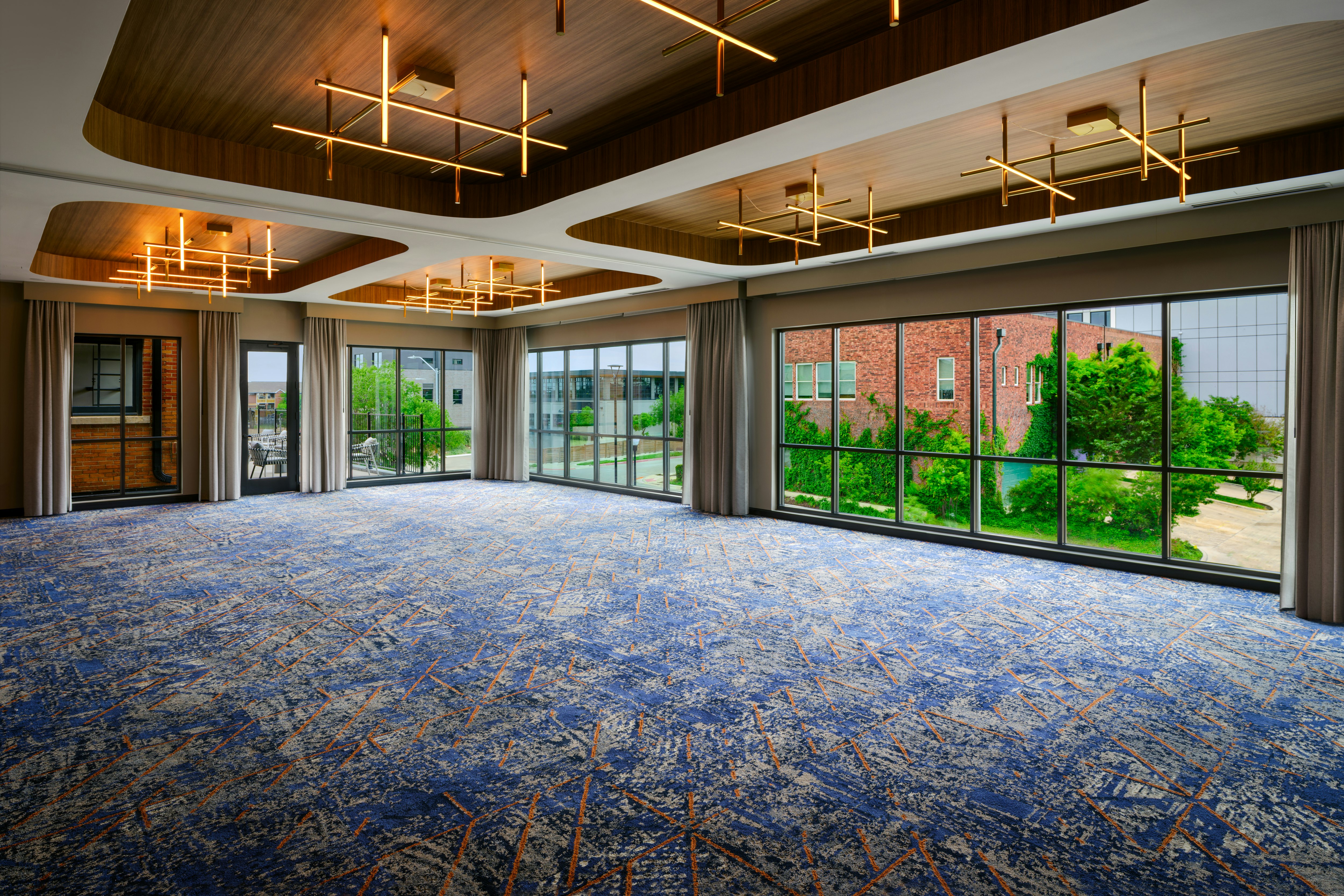 The Nobleman Fort Worth, Tapestry Collection by Hilton 32/33