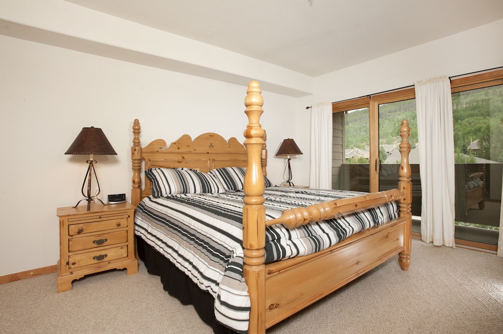Gateway Mountain Lodge 35/75