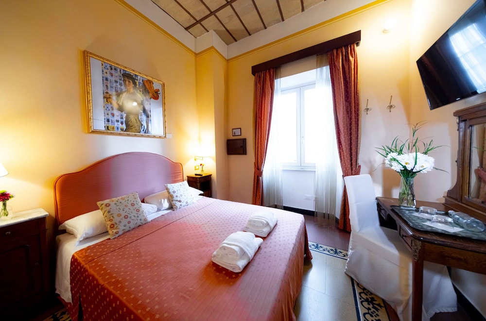 Casa De' Fiori Biscione 12/50